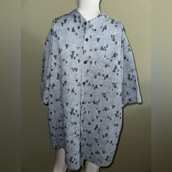 Ascend Button Down Short Sleeve Shirt in Blue & Gray, Pine Tree Pattern, Size XL - Picture 1 of 8